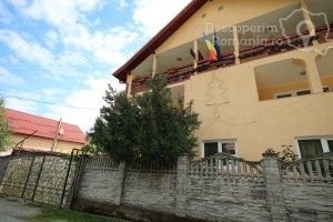 Vila-Remmar-din-Ciungetu-Valcea-Valea-Lotrului-DescoperimRomania-93-300x200 vila-remmar-din-ciungetu-valcea-valea-lotrului-descoperimromania-93