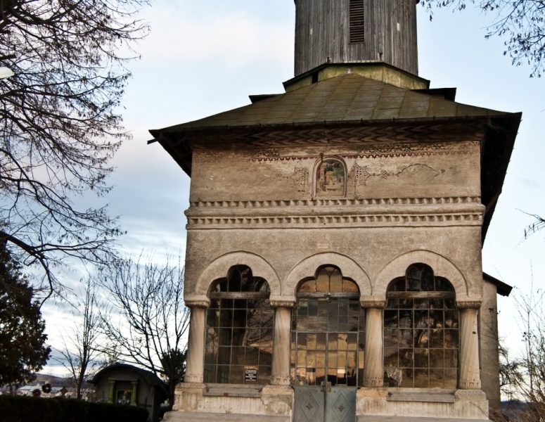 Muntenia-Biserica-Brancoveneasca-Doicesti-775x600 Muntenia-Biserica-Brâncoveneasca-Doicești