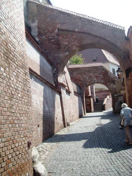 Sibiu-si-imprejurimi_Pasajul-Scarilor-450x600 Sibiu-si-imprejurimi_Pasajul-Scarilor