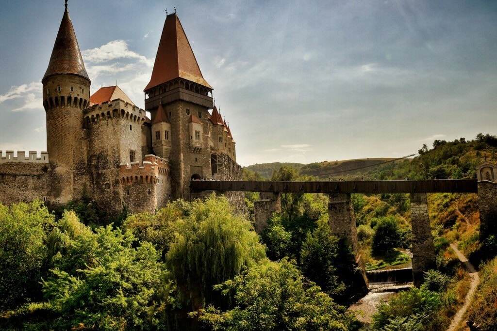 Transilvania_Castelul-Huniazilor Orașul Motru - orașul nostru