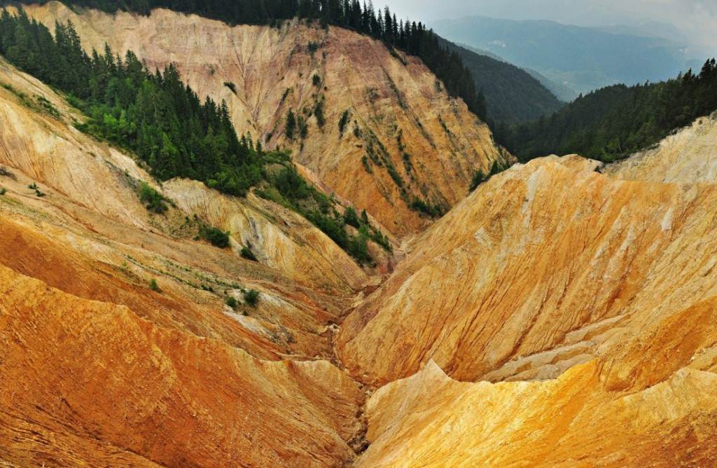 Groapa Ruginoasă- Valea Arieşului