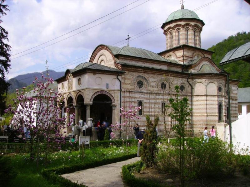 Valea-Oltului_Manastirea-Cozia