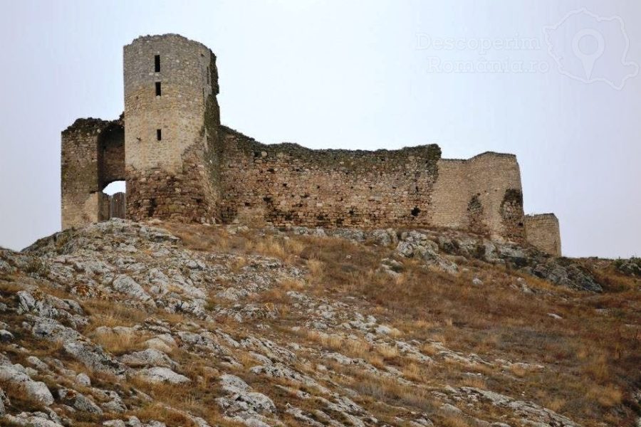 Cetatea-Enisala-din-Tulcea-900x600 Cetatea Enisala din Tulcea