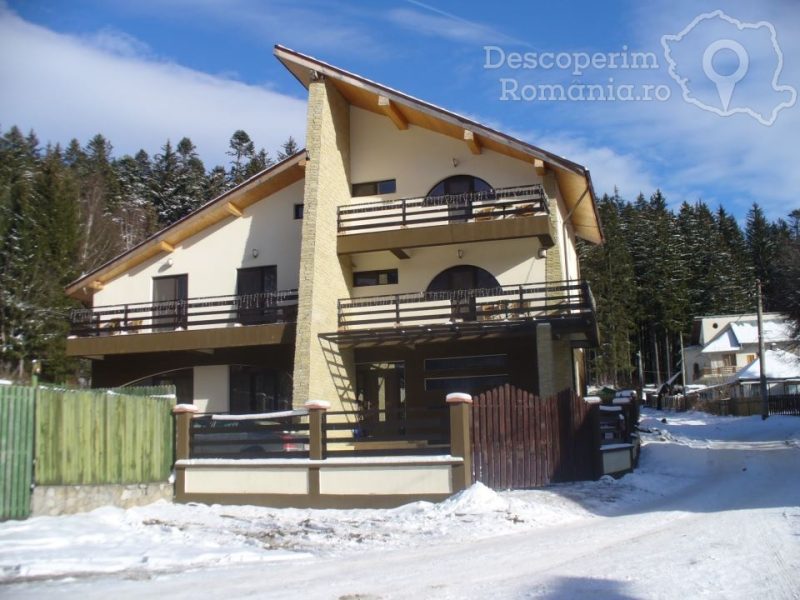 Casa-Ligiana-din-Poiana-Tapului-Prahova-Valea-Prahovei-1-800x600 Casa Ligiana din Poiana Tapului - Prahova - Valea Prahovei (1)