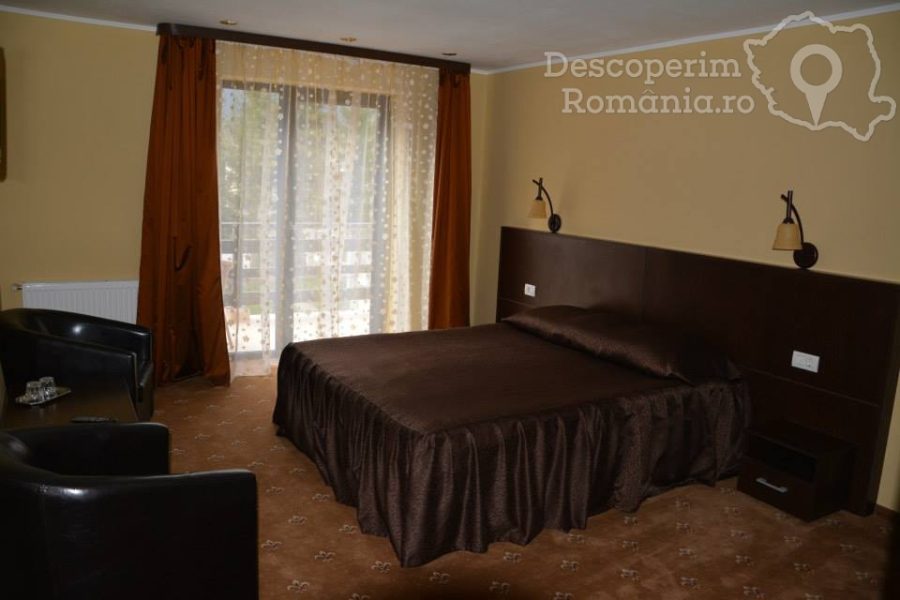 Camere de închiriat Casa Ligiana – Cameră dublă matrimonială