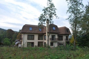 Cazare-al-Pensiunea-Montana-din-Sucevita-Suceava-Bucovina-5-300x200 Cazare al Pensiunea Montana din Sucevita - Suceava - Bucovina (5)