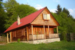 Cazare-la-Cabana-Lacrimioara-din-Sambata-de-Sus-Brasov-Transilvania-3-300x200 Cazare la Cabana Lacrimioara din Sambata de Sus - Brasov - Transilvania (3)
