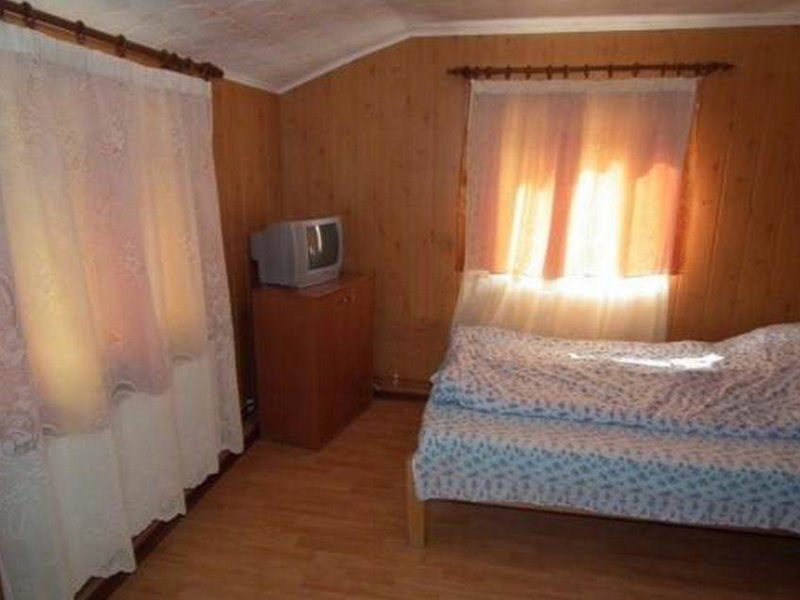 Cazare-la-Casa-Ticu-din-Azuga-Valea-Prahovei-2-800x600 Cazare la Casa Ticu din Azuga - Valea Prahovei (2)