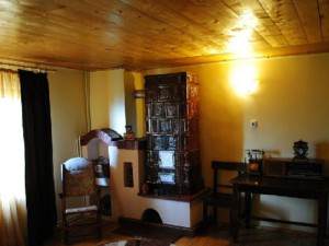 Cazare-la-Casa-cu-Trandafiri-din-Magura-Brasov-Transilvania-2-300x225 Cazare la Casa cu Trandafiri din Magura - Brasov - Transilvania (2)