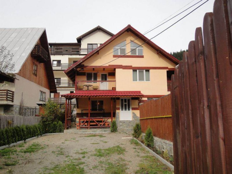 Cazare-la-Casa-de-vacanta-Hombre-din-Azuga-Valea-Prahovei-4-800x600 Cazare la Casa de vacanta Hombre din Azuga - Valea Prahovei (4)