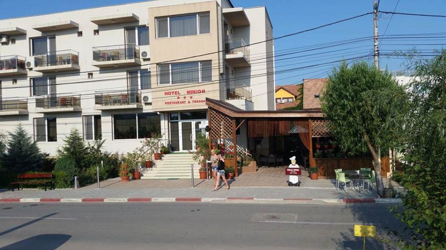 Cazare-la-Hotel-Minion-din-Mamaia-Nord-Litoral-1-900x506 Cazare la Hotel Minion din Mamaia Nord - Litoral (1)