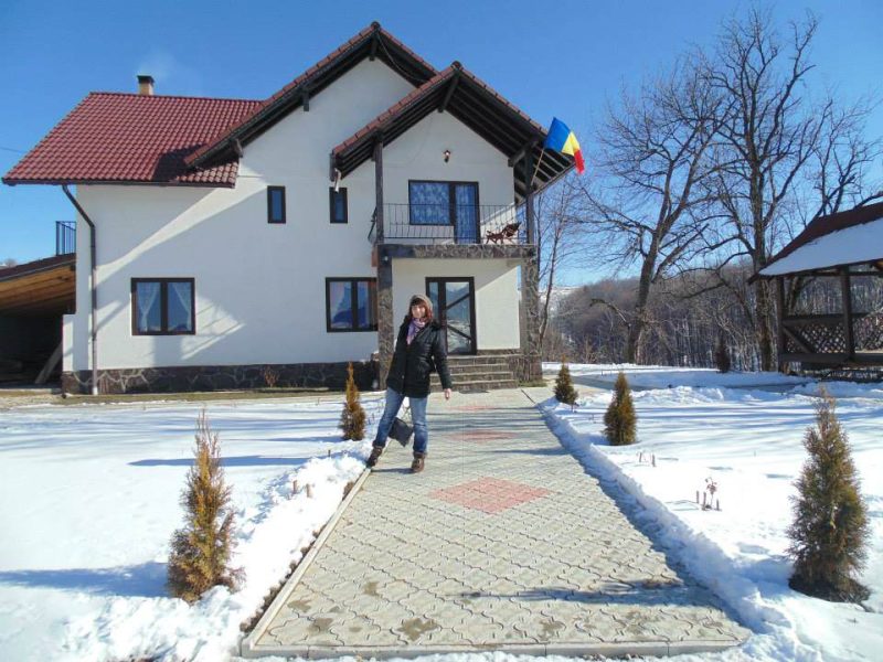 Cazare-la-Pensiunea-7-Brazi-din-Poiana-Marului-Brasov-Transilvania-8-800x600 Cazare la Pensiunea 7 Brazi din Poiana Marului - Brasov - Transilvania (8)
