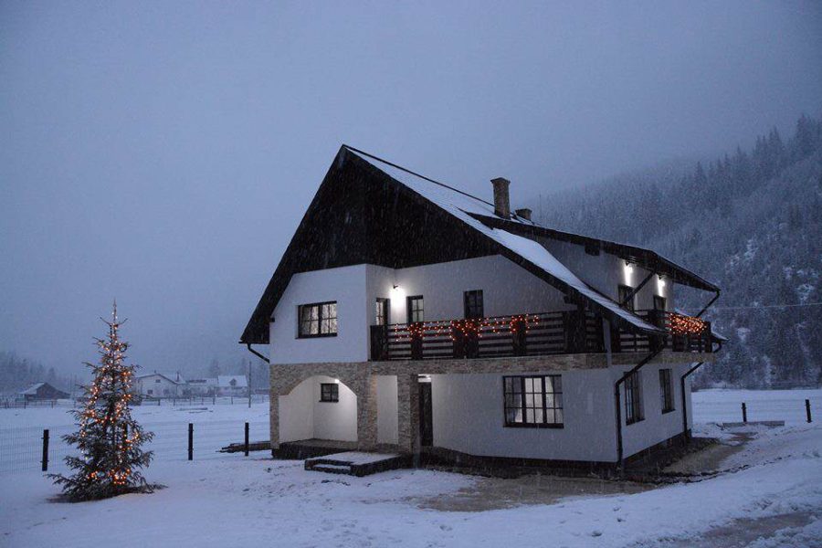 Cazare-la-Pensiunea-Agroturistica-Elena-din-Panaci-Suceava-Bucovina-2-900x600 Cazare la Pensiunea Agroturistica Elena din Panaci - Suceava - Bucovina (2)