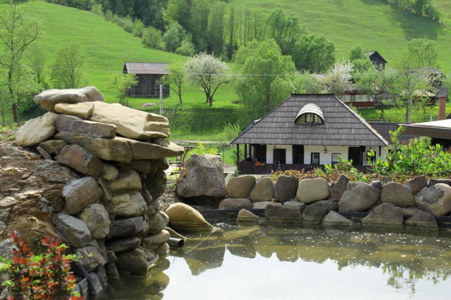 Cazare-la-Pensiunea-Casa-Poveste-in-Bucovina-din-Campulung-Moldovenesc-Suceava-Bucovina-14-900x600 Cazare la Pensiunea Casa Poveste in Bucovina din Campulung Moldovenesc - Suceava - Bucovina (14)