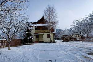 Cazare-la-Pensiunea-Casuta-din-Povesti-din-Moeciu-de-Jos-Brasov-Transilvania-7-300x200 Cazare la Pensiunea Casuta din Povesti din Moeciu de Jos - Brasov - Transilvania (7)