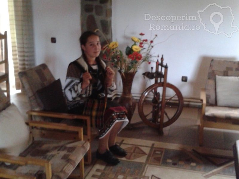 Cazare-la-Pensiunea-Colt-de-Bucovina-din-Voronet-Suceava-Bucovina-7-800x600 Cazare la Pensiunea Colt de Bucovina din Voronet - Suceava  - Bucovina (7)