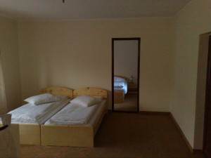 Pensiunea-Dolvas-din-Boga-Crisana-Muntii-Apuseni-3-300x225 Pensiunea Dolvas din Boga - Crisana - Muntii Apuseni (3)