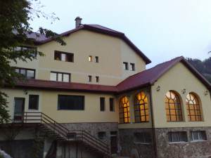 Pensiunea-Dolvas-din-Boga-Crisana-Muntii-Apuseni-7-300x225 Pensiunea Dolvas din Boga - Crisana - Muntii Apuseni (7)