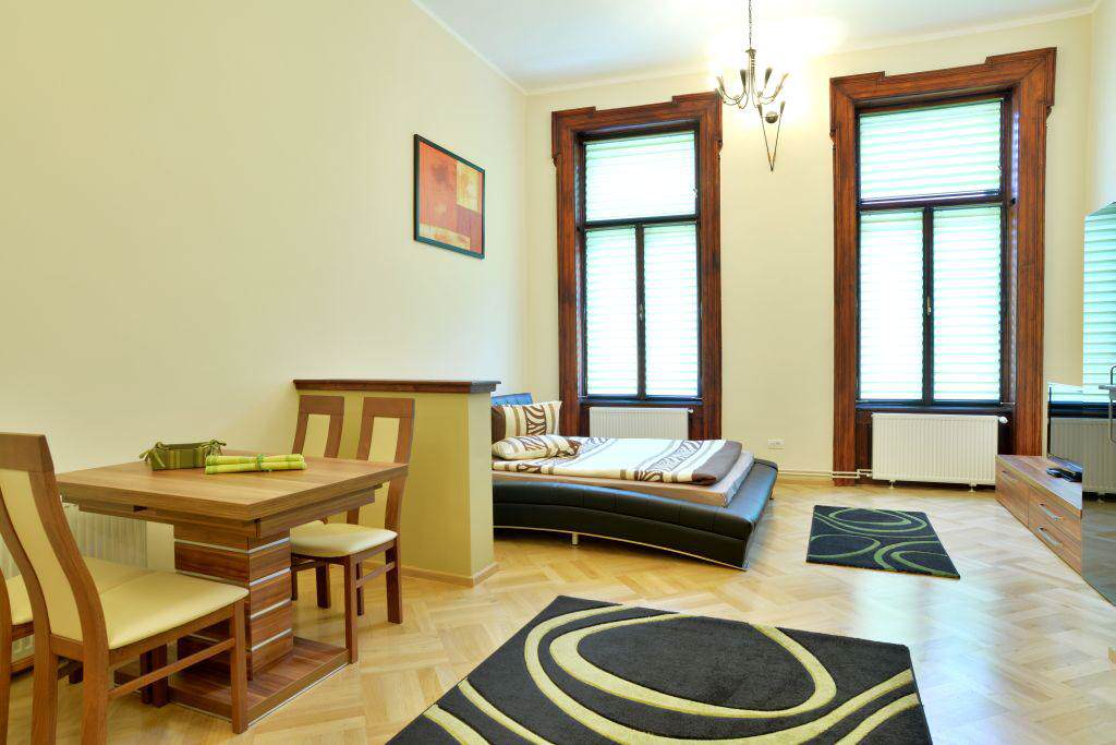 Select City Center Apartments din Brașov