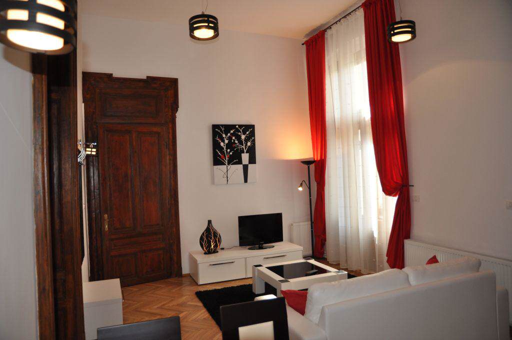 Select City Center Apartments din Brașov