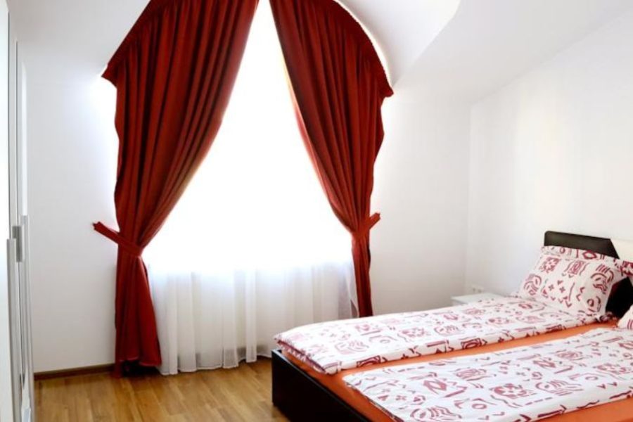 Apartament Nona  – 2 camere (dormitor matrimonial şi living)