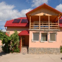 Pensiunea Casa Criss din Densuș