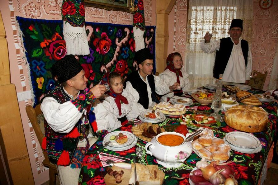 Cazare-la-Pensiunea-Valea-Branzei-din-Nanesti-Maramures-Bucovina-2-900x600 Cazare la Pensiunea Valea Branzei din Nanesti - Maramures - Bucovina (2)