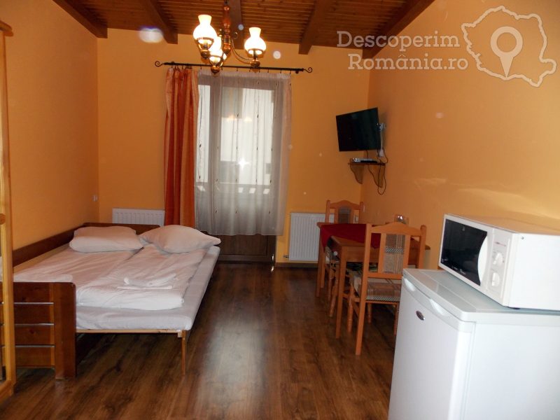 Cazare-la-Pensiunea-Flora-din-Baile-Tusnad-Tinutul-Secuiesc-13-800x600 Cazare la Pensiunea Flora din Baile Tusnad - Tinutul Secuiesc (13)