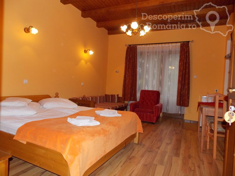 Cazare-la-Pensiunea-Flora-din-Baile-Tusnad-Tinutul-Secuiesc-4-800x600 Cazare la Pensiunea Flora din Baile Tusnad - Tinutul Secuiesc (4)