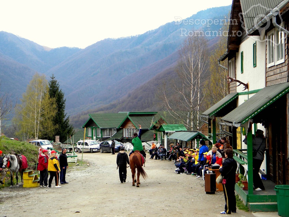 Cabanele Dorulet din Rau de Mori