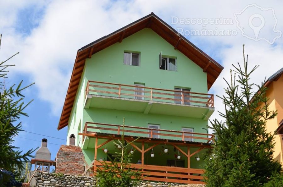 Cazare-la-Cabana-Green-House-din-Ranca-Retezat-Parang-2-900x595 Cazare la Cabana Green House din Ranca - Retezat-Parang (2)