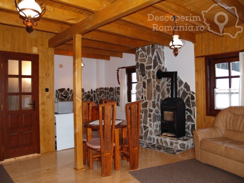 Cazare-la-Pensiunea-ActivRelax-din-Izvoare-Harghita-Tinutul-Secuiec-12-min-800x600 Cazare la Pensiunea ActivRelax din Izvoare - Harghita - Tinutul Secuiec (12)-min