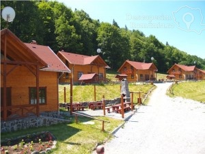 Cazare-la-Pensiunea-ActivRelax-din-Izvoare-Harghita-Tinutul-Secuiec-8-min-300x225 Cazare la Pensiunea ActivRelax din Izvoare - Harghita - Tinutul Secuiec (8)-min