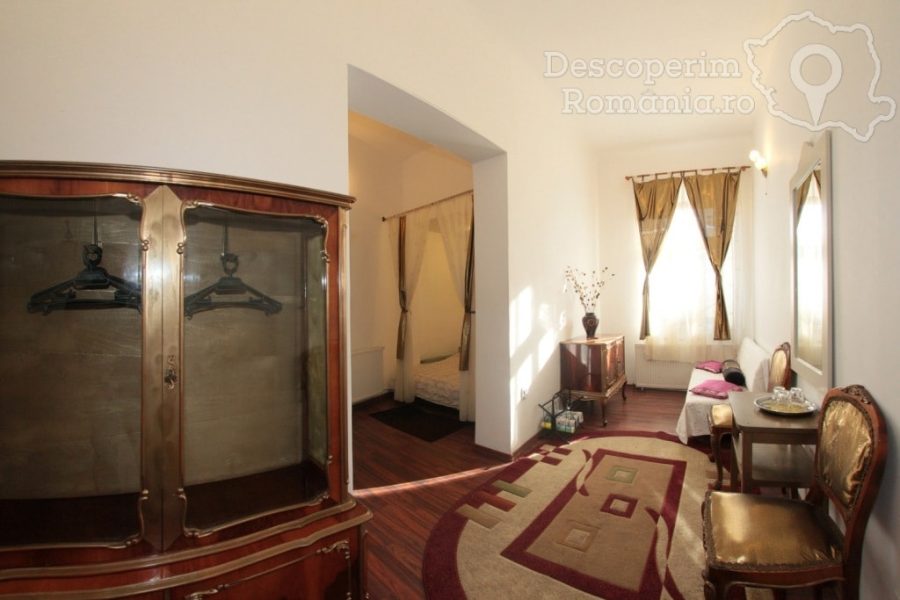 Cazare-la-Pensiunea-Gia-din-Sighisoara-Mures-Tinutul-Secuiesc-4-900x600 Cazare la Pensiunea Gia din Sighisoara - Mures - Tinutul Secuiesc (4)