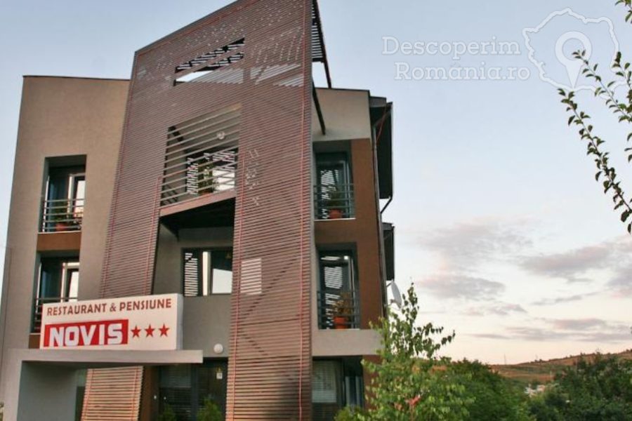 Cazare-la-Pensiunea-Novis-din-Iasi-Moldova-1-900x600 Cazare la Pensiunea Novis din Iasi - Moldova (1)