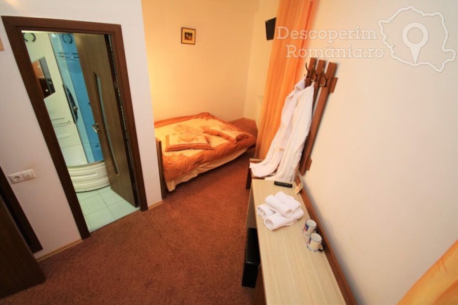 Cazare-la-Vila-Nicoleta-din-Baile-Olanesti-Valcea-Oltenia-46-900x600 Cazare la Vila Nicoleta din Baile Olanesti - Valcea - Oltenia (46)