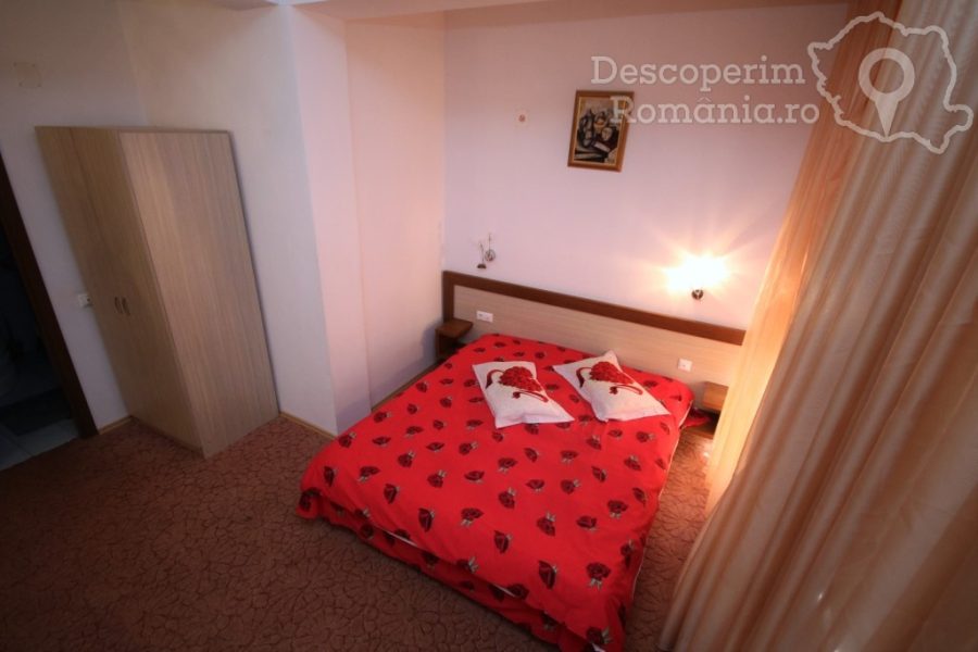 Cazare-la-Vila-Nicoleta-din-Baile-Olanesti-Valcea-Oltenia-62-900x600 Cazare la Vila Nicoleta din Baile Olanesti - Valcea - Oltenia (62)