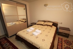 Pensiunea-Ciobanelu-din-Malaia-Valcea-Valea-Lotrului-DEscoperimRomania-10-300x200 pensiunea-ciobanelu-din-malaia-valcea-valea-lotrului-descoperimromania-10