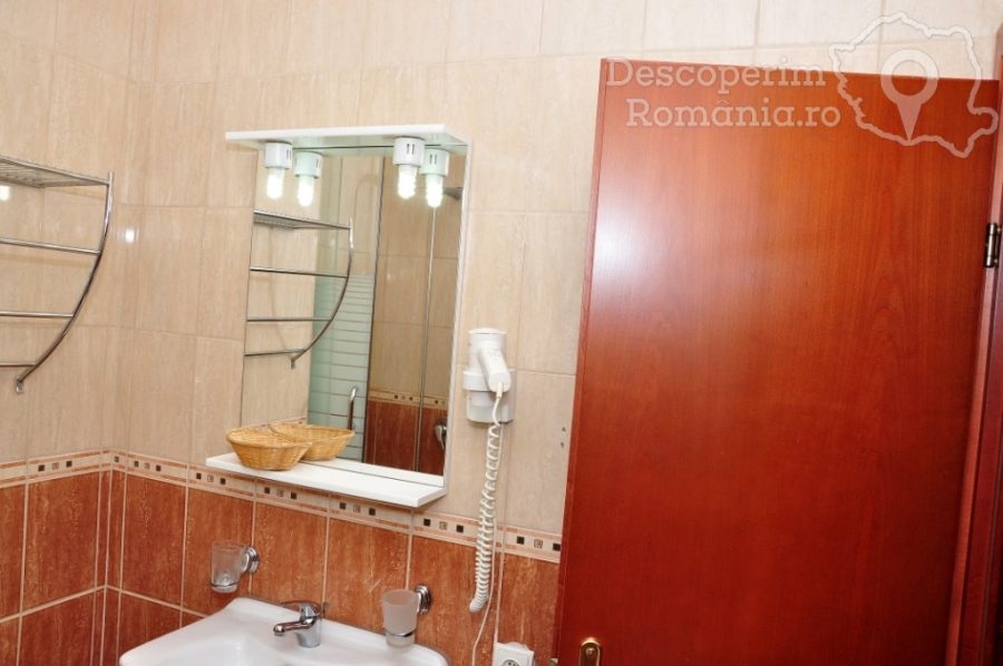Cazare-Hotel-Coral-din-Satu-Mare-Tara-Oasului-10-900x598 Cazare Hotel Coral din Satu Mare - Tara Oasului (10)