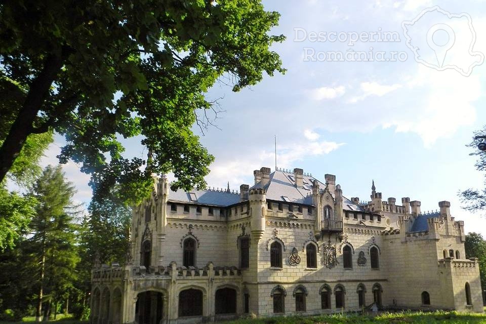 Cazare la Castelul Sturdza din Miclauseni - Iasi - Moldova