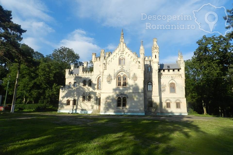 Cazare la Castelul Sturdza din Miclauseni - Iasi - Moldova