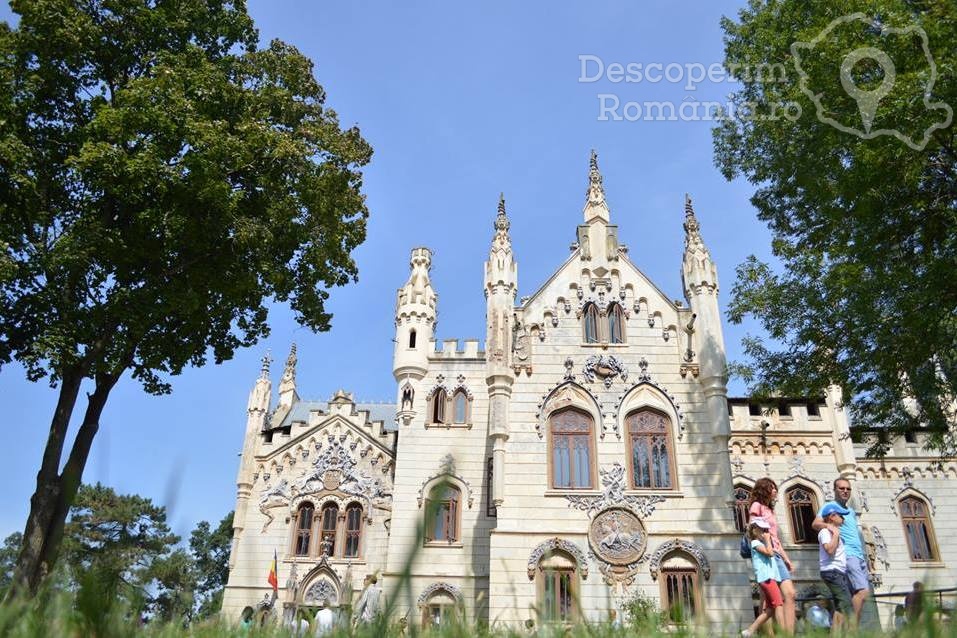 Cazare la Castelul Sturdza din Miclauseni - Iasi - Moldova