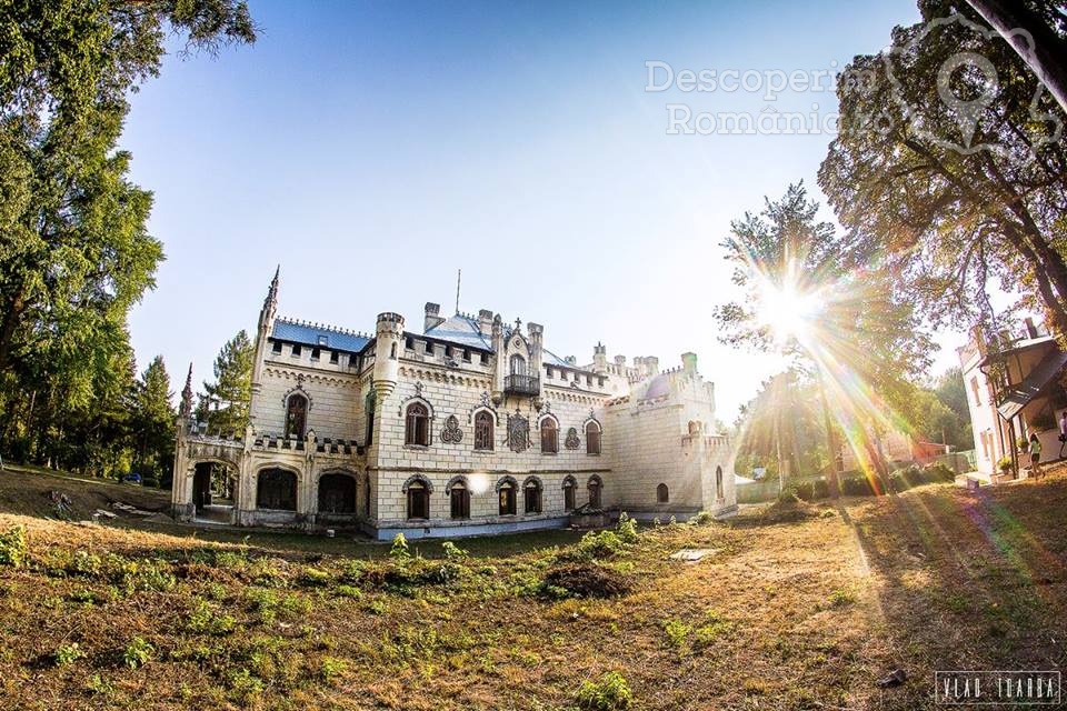 Cazare la Castelul Sturdza din Miclauseni - Iasi - Moldova