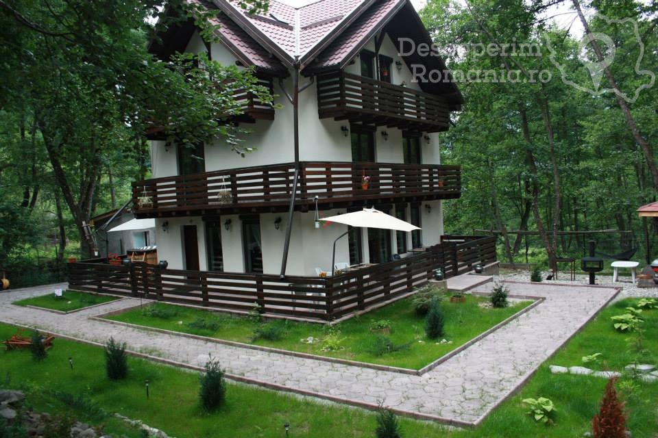 Casa de vacanţă Căsuța din Pădure din Mălaia