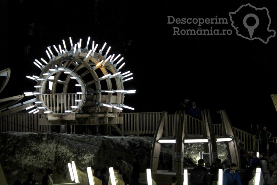 Salina-Turda-–-Paradisul-Sarii-din-adancuri-11-900x600 Salina Turda – Paradisul Sarii din adancuri (11)