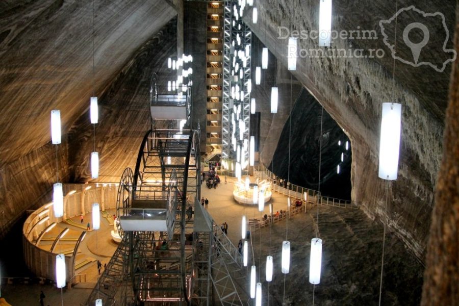 Salina-Turda-–-Paradisul-Sarii-din-adancuri-25-900x600 Salina Turda – Paradisul Sarii din adancuri (25)