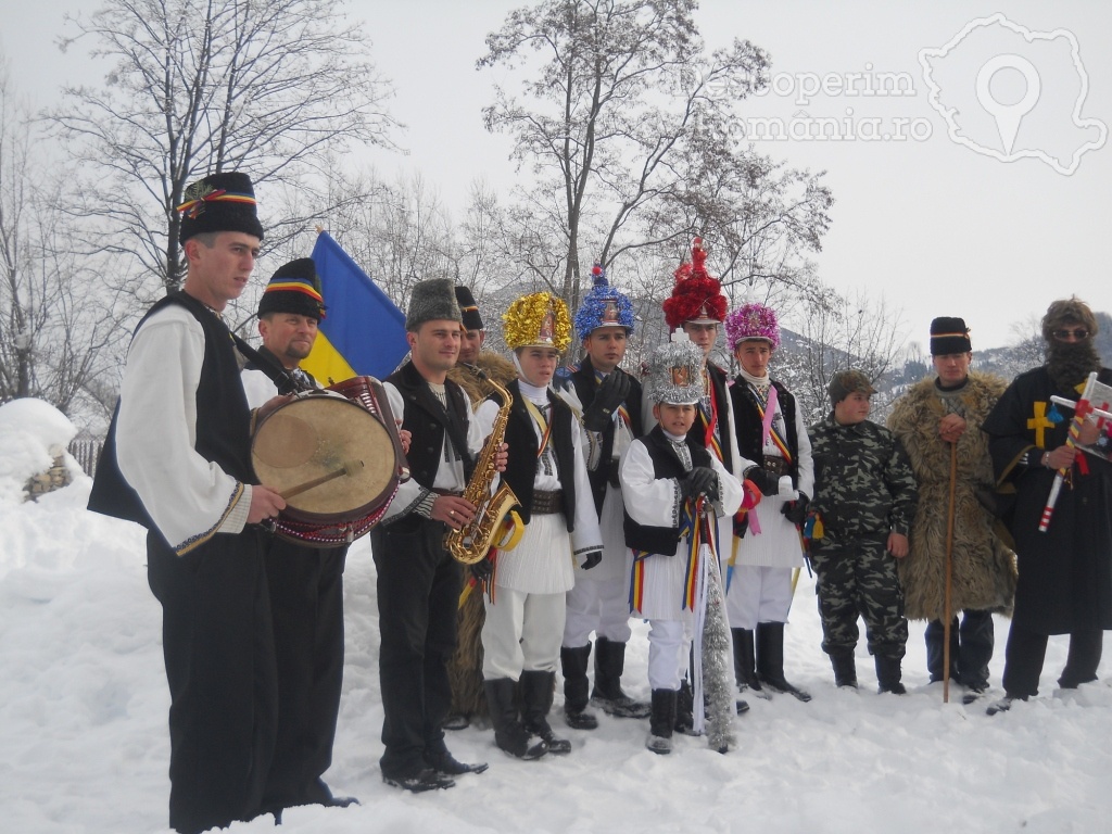 Tradiții-străvechi-de-Crăciun-printre-Crai-și-Pițărăi-1 I Giardini di Zoe - Versailles-ul din inima Transilvaniei