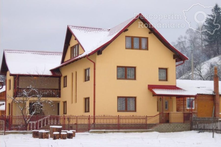 Pensiunea-Moldovita-din-Moldovita-Bucovina-1-900x600 Pensiunea Moldovita din Moldovita - Bucovina (1)