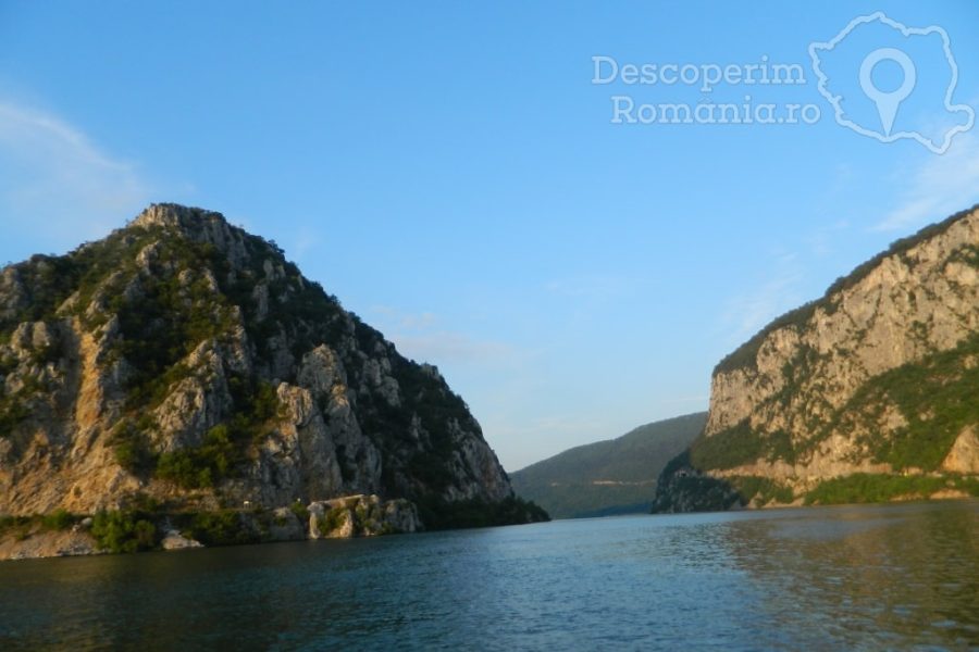 Defileul-Dunării-–-destinație-de-vacanță-1-900x600 Defileul Dunării – destinație de vacanță (1)