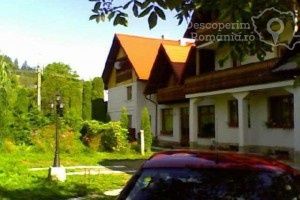 Pensiunea-Cerbul-din-Putna-Suceava-Bucovina-2-300x200 Pensiunea Cerbul din Putna - Suceava - Bucovina (2)